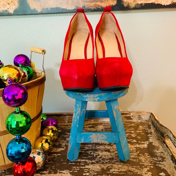 ALDO RED SUEDE WEDGES ๐ 7 - Picture 1 of 6